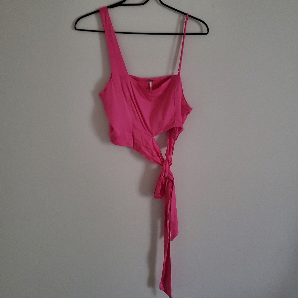 Free People Mila One Shoulder Side Tie Cropped Size Large, Pink NWOT - Picture 4 of 5